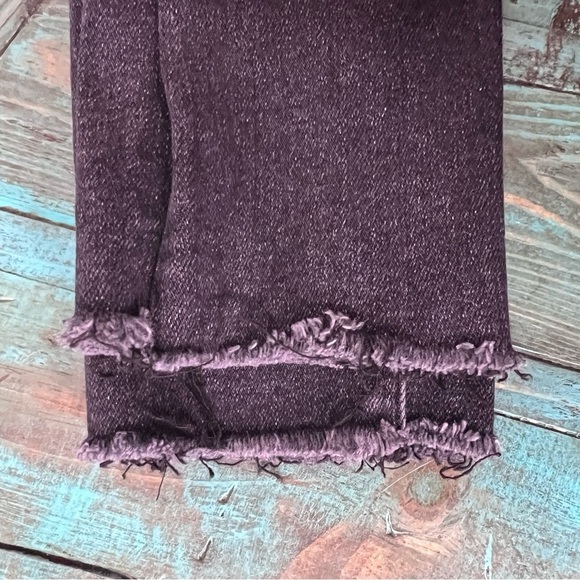 Aritzia Denim Forum The Nico Mid Rise Skinny Crop Jeans Size 24 - Picture 7 of 11